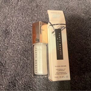 Fenty Beauty Gloss Bomb -  Diamond Milk